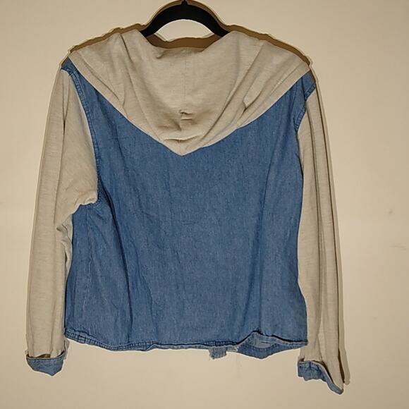 Euro Joy jean jacket. Size medium - Picture 6 of 8